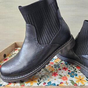 Trendy Boot Like New (fits size 9 or 8.5)